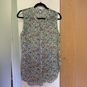Cleo White floral Sleeveless Buttoned Blouse